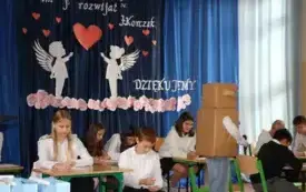 Akademia z okazji Dnia Edukacji Narodowej oraz Ślubowanie Pierwszoklasist&oacute;w 3