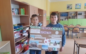 Matematyczna podr&oacute;ż w świat geometri 22